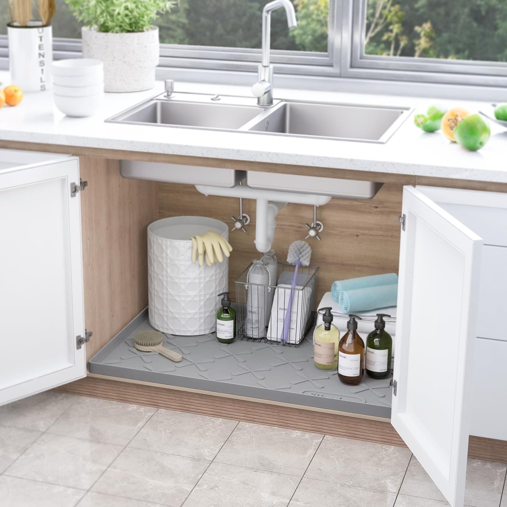 Kenapa Bagian Bawah Kitchen Set Sering Direkomendasikan Pakai PVC Board?